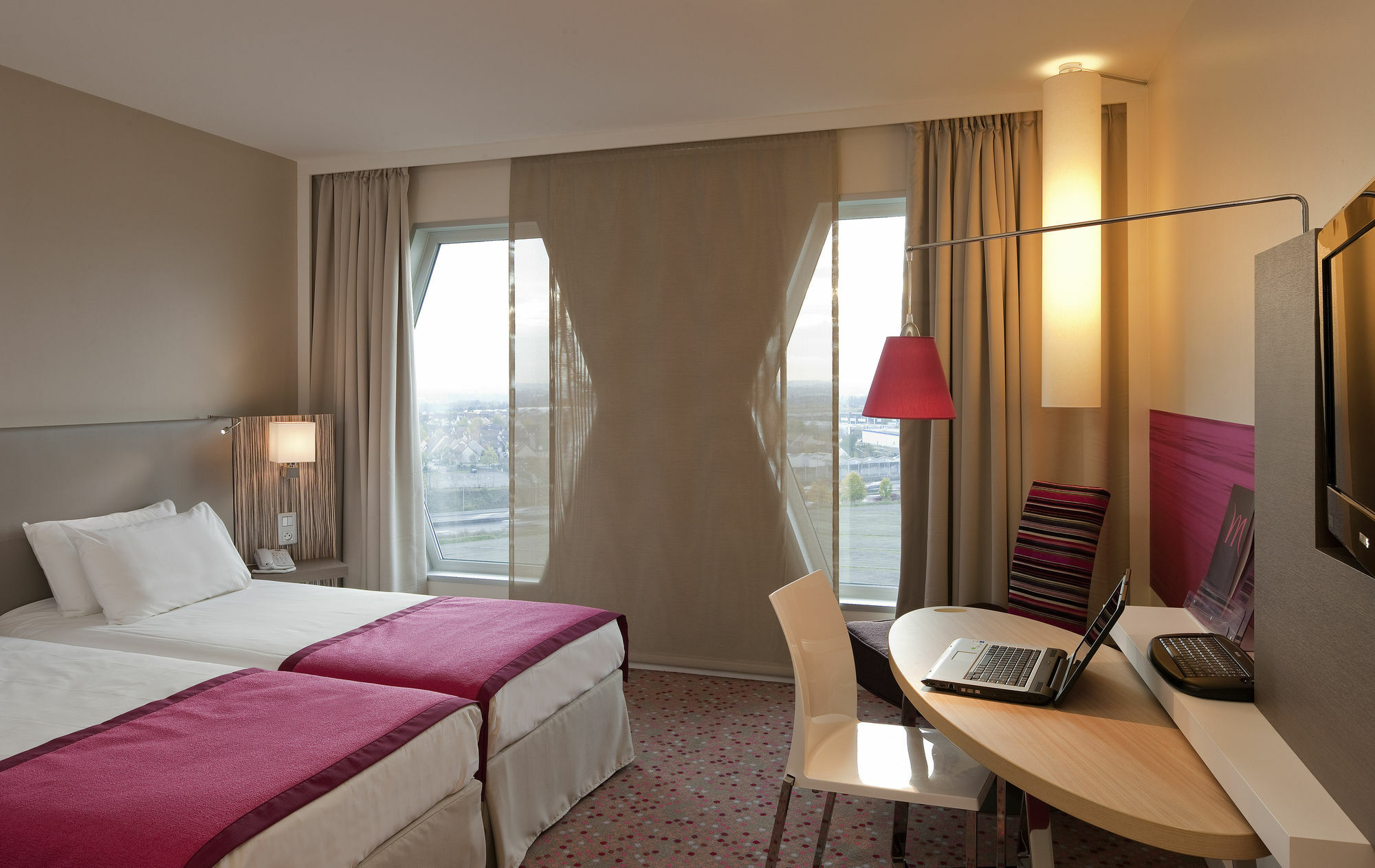Mercure Paris Orly Aéroport Hotel 4*